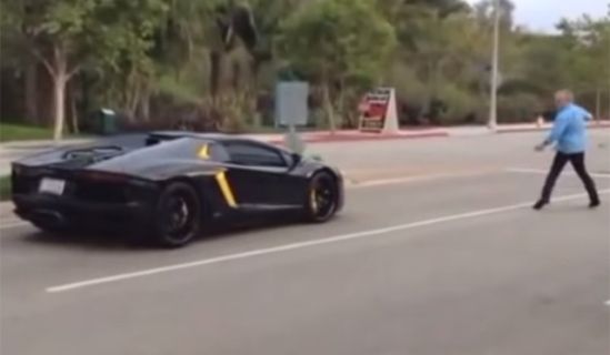 {六合彩}(兰博基尼在马路飙车视频)